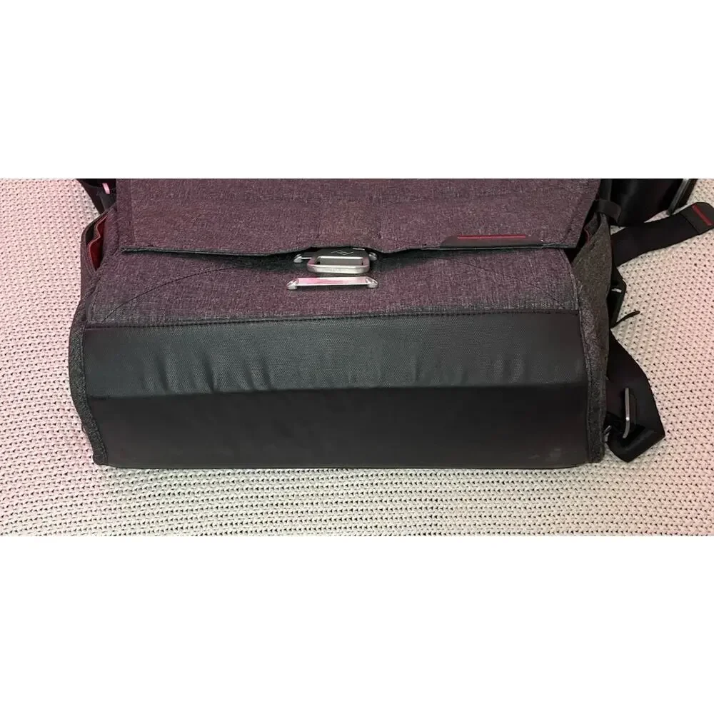 Peak Design Everyday Messenger V2 Camera Laptop Gray Bag/No Divider